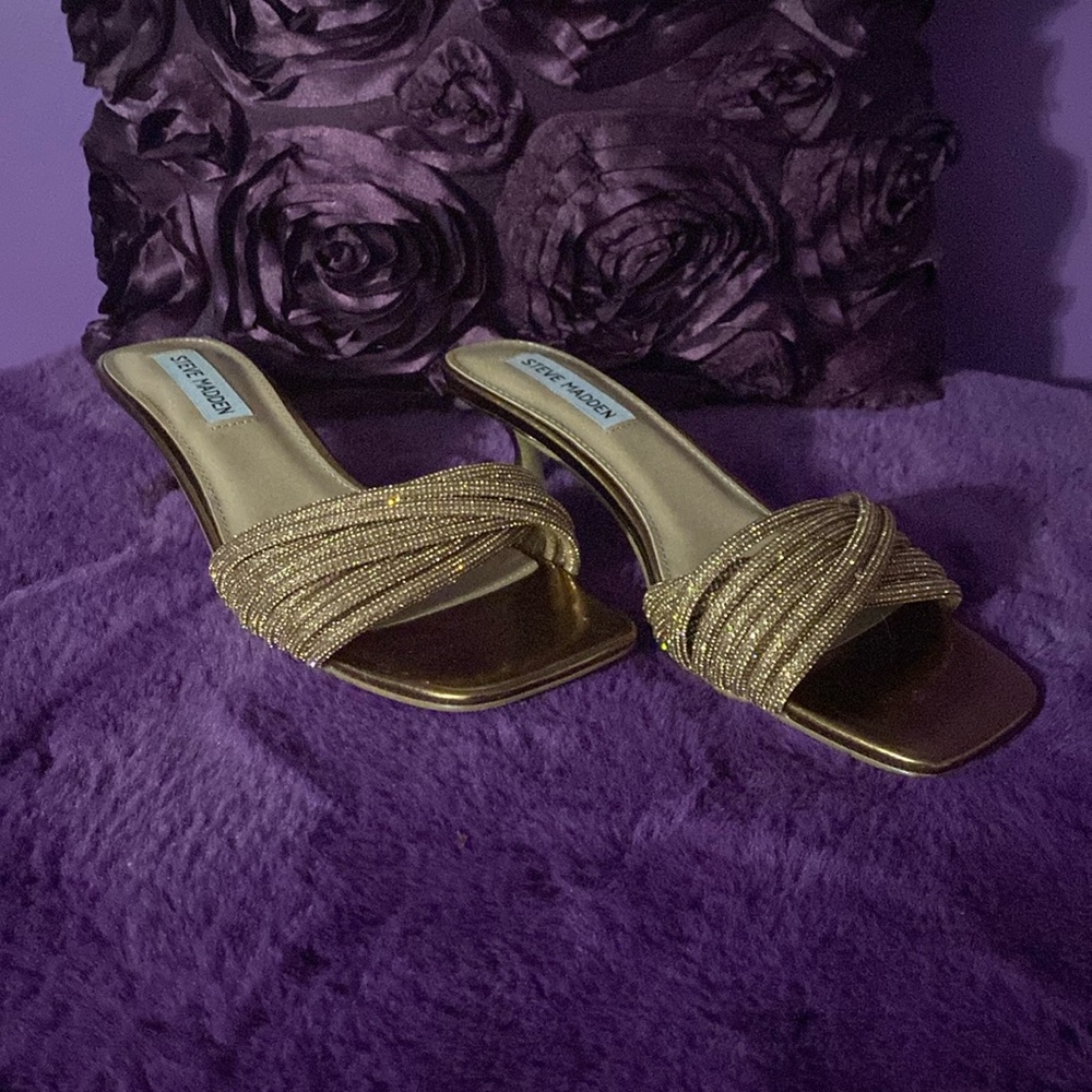Steve Madden shoe
